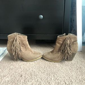dsw tan booties